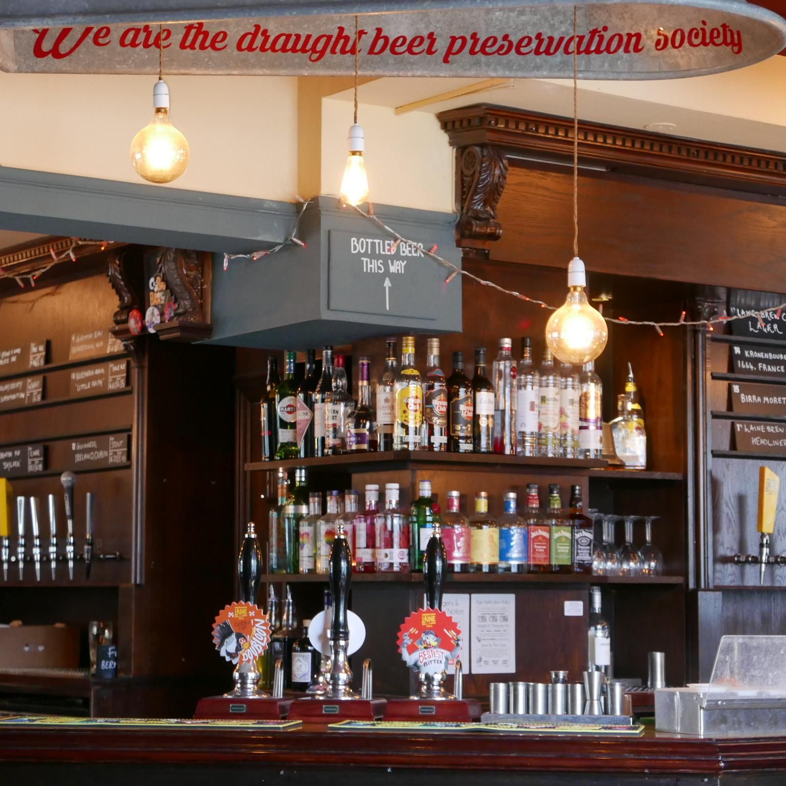 (Pub, Bar). Published on 07-04-2022