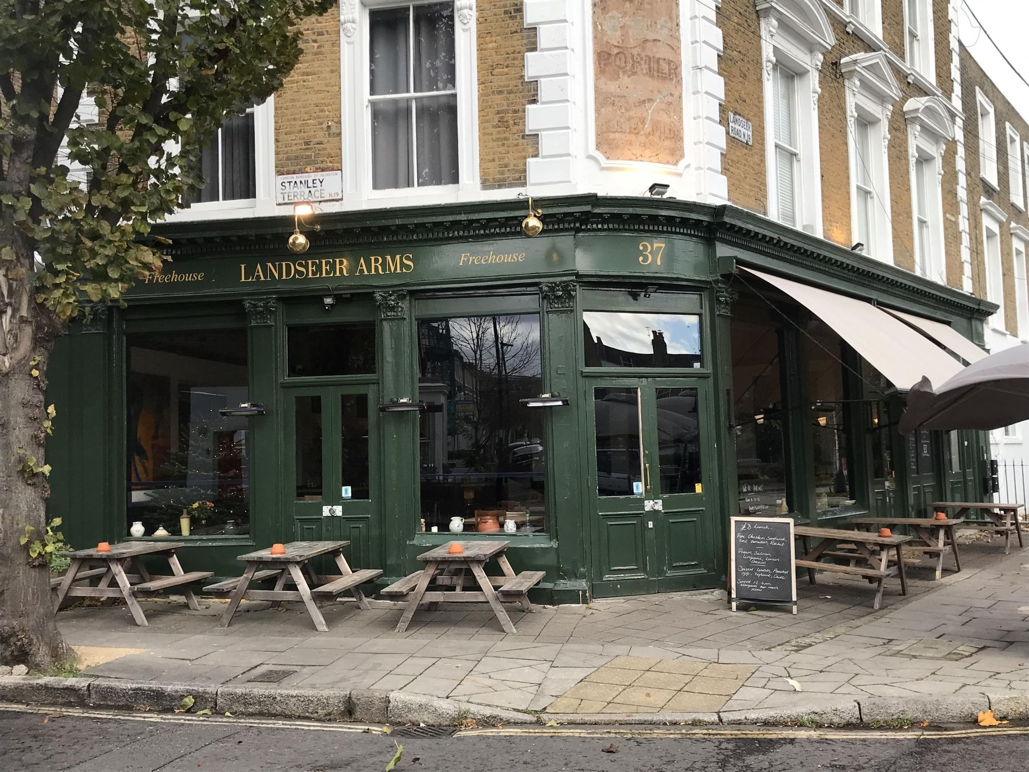 Landseer Arms 1st December 2021. (Pub, External, Sign, Key). Published on 02-12-2021
