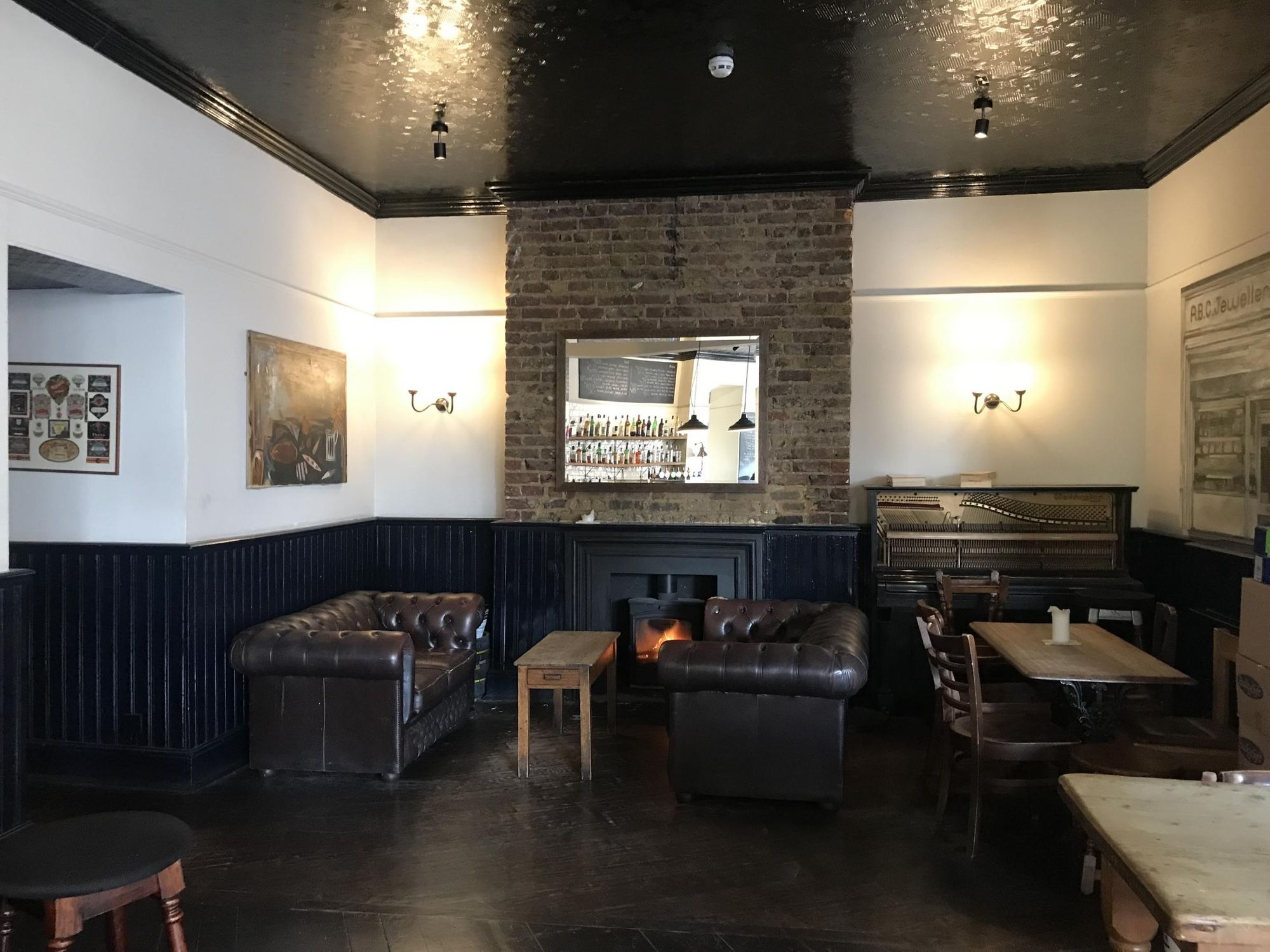 Landseer Arms 1st December 2021. (Pub, Bar). Published on 02-12-2021
