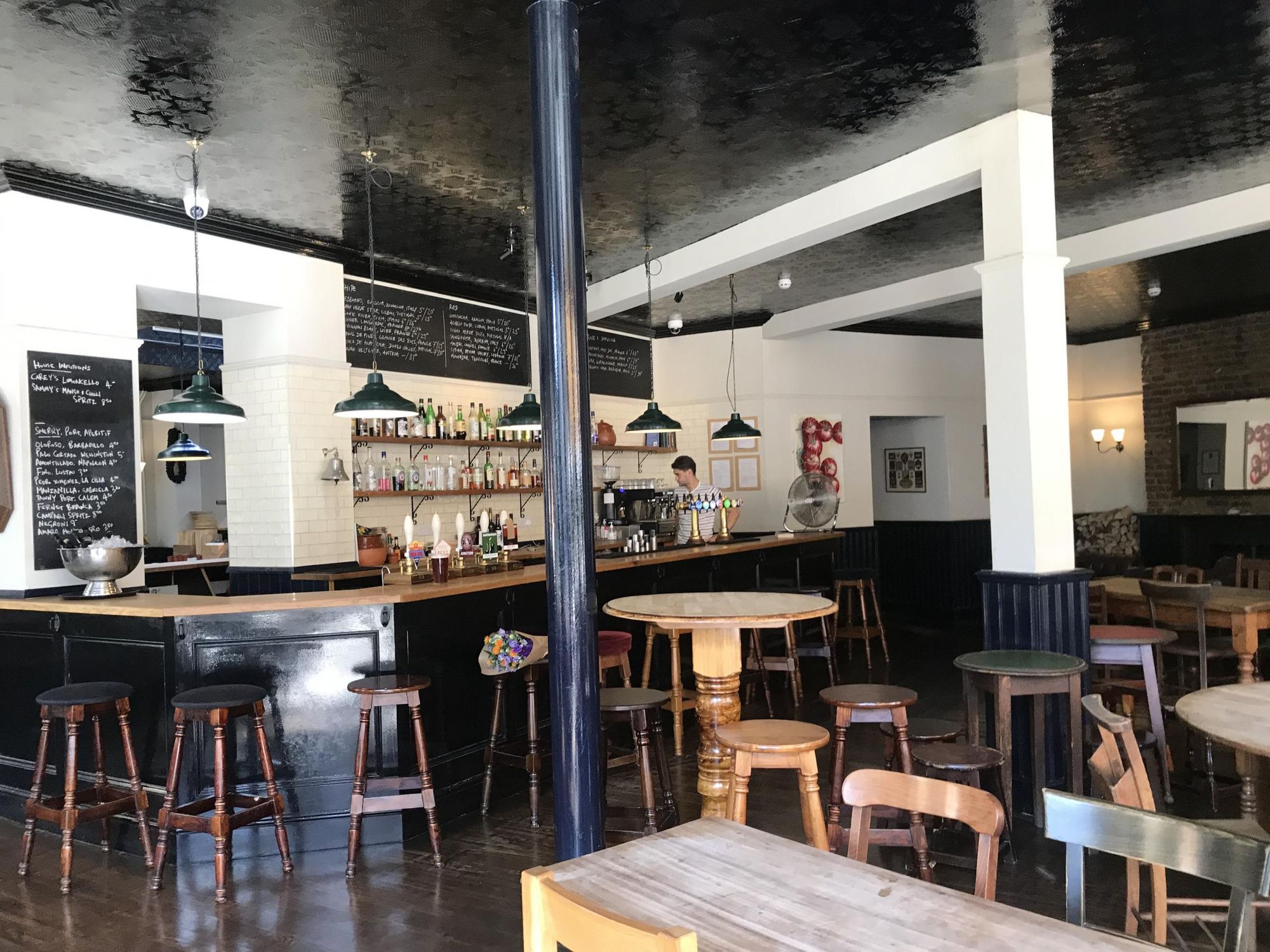 Landseer Arms 21st September 2021. (Pub). Published on 05-12-2021