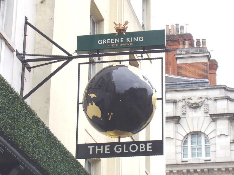Globe NW1 5JY-sign June 2018. (Pub, External, Sign). Published on 10-06-2018