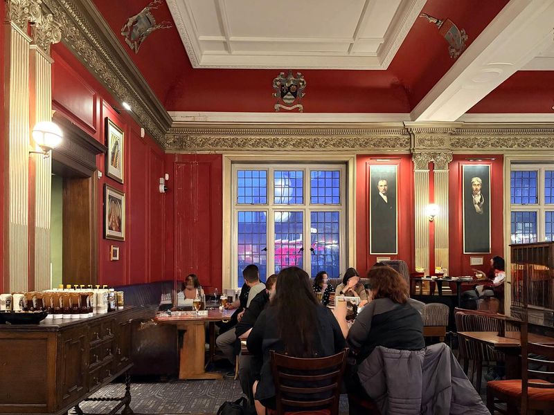 Metropolitan Bar - Interior 2026. (Pub). Published on 20-05-2026 