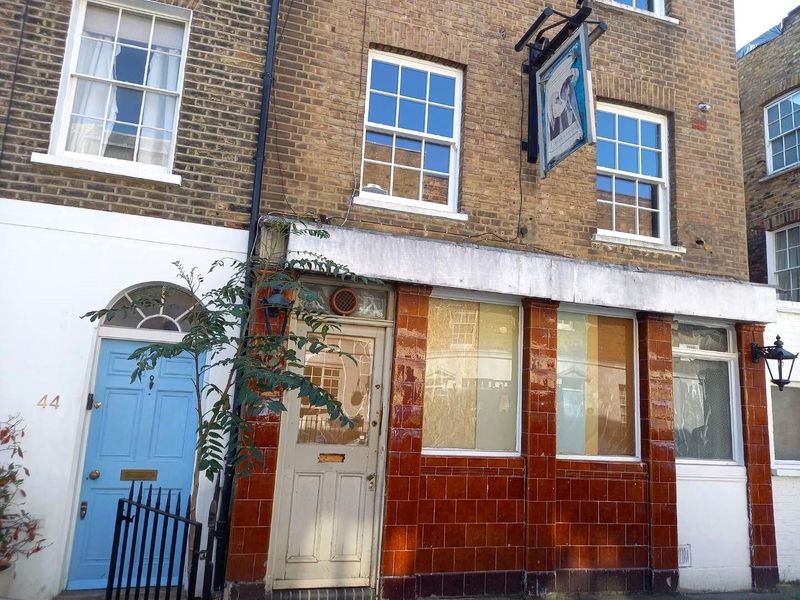 Swan & Edgar-1. (Pub, External, Key). Published on 24-08-2024