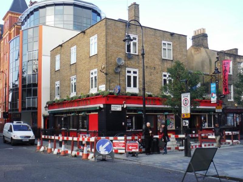 Simmons Camden Town, London CAMRA Experience