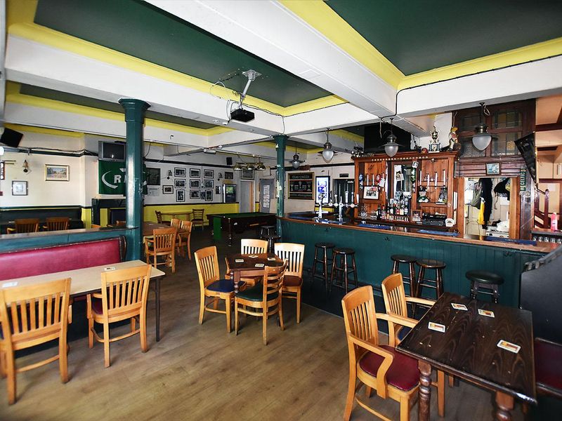 (Pub, Bar). Published on 17-05-2019