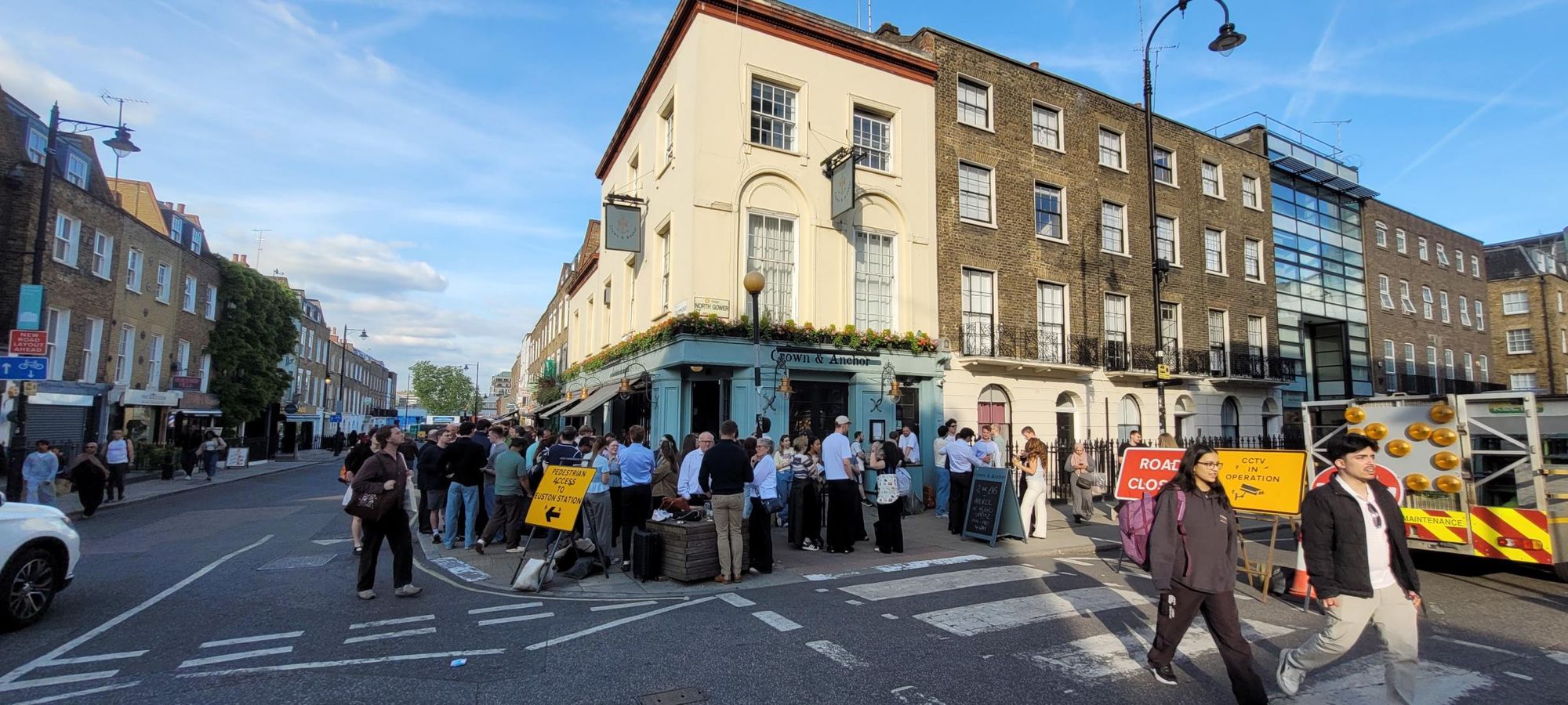 A busy street picture. (Pub, External). Published on 02-07-2026