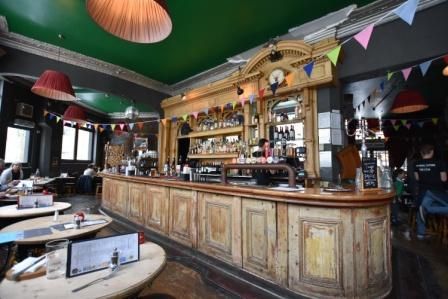 (Pub, Bar). Published on 14-10-2019