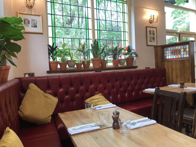 The Magdala pub Hampstead Heath May 2021 - dining room . (Pub, Bar, Restaurant). Published on 25-06-2021