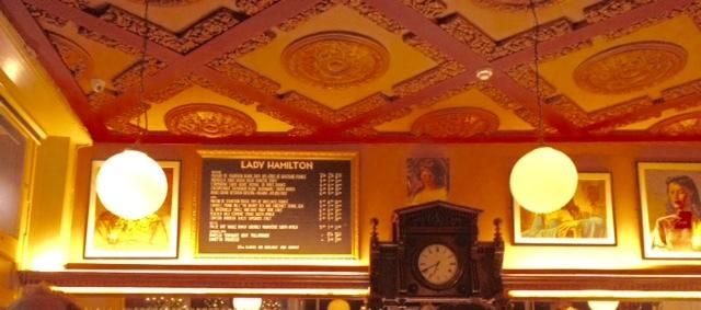(Pub, Bar). Published on 11-12-2018