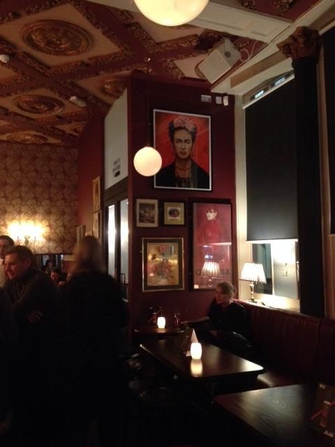 (Pub, Bar). Published on 11-12-2018