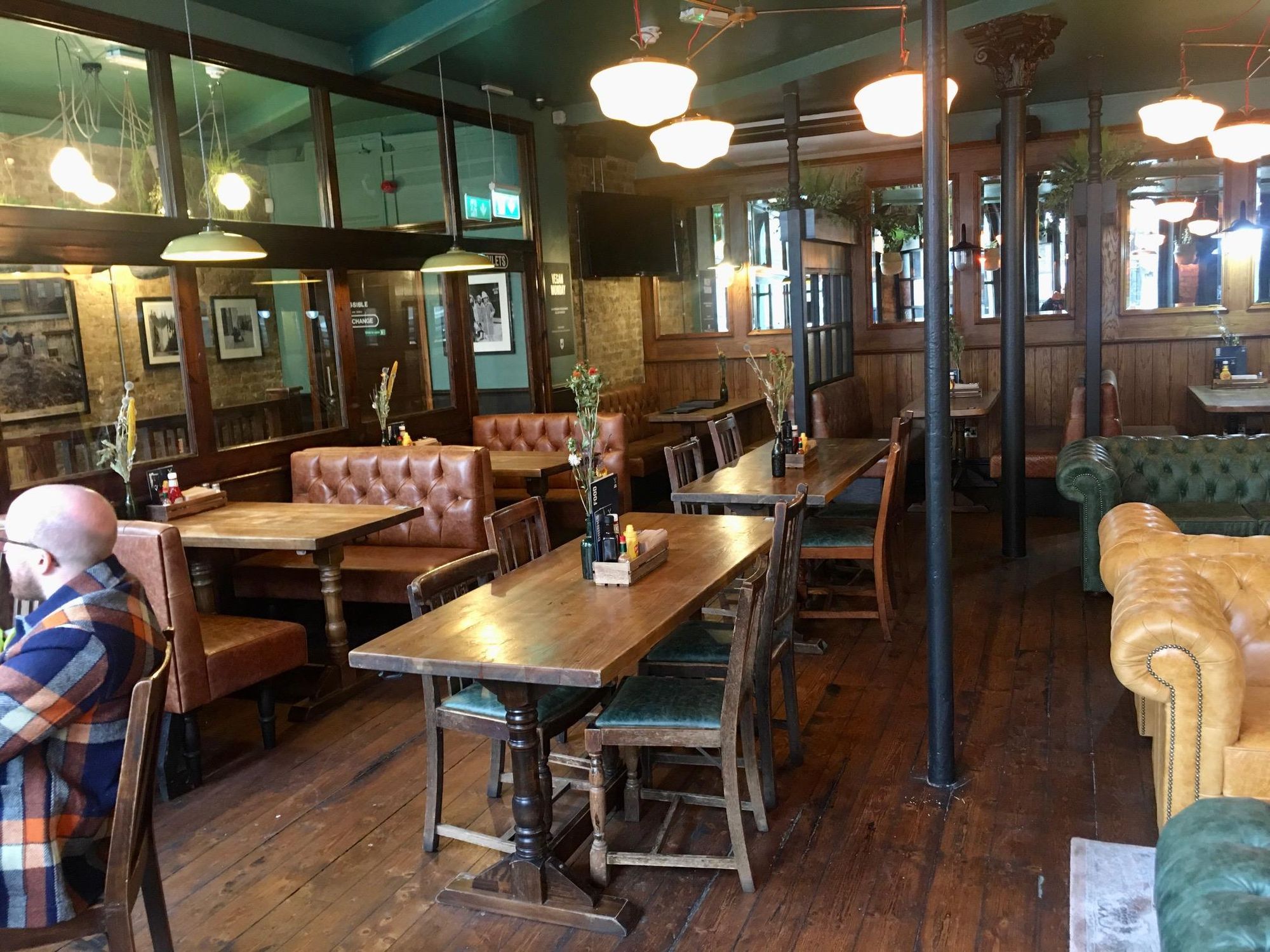 Interior April 2022 after refurb. (Pub, Bar). Published on 12-04-2022