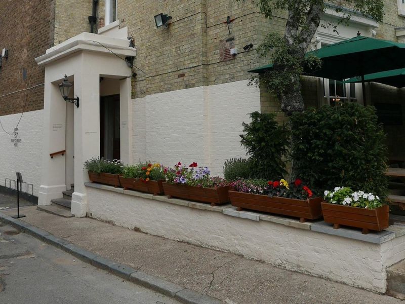 Clifton NW8. (Pub, External, Key). Published on 14-05-2024