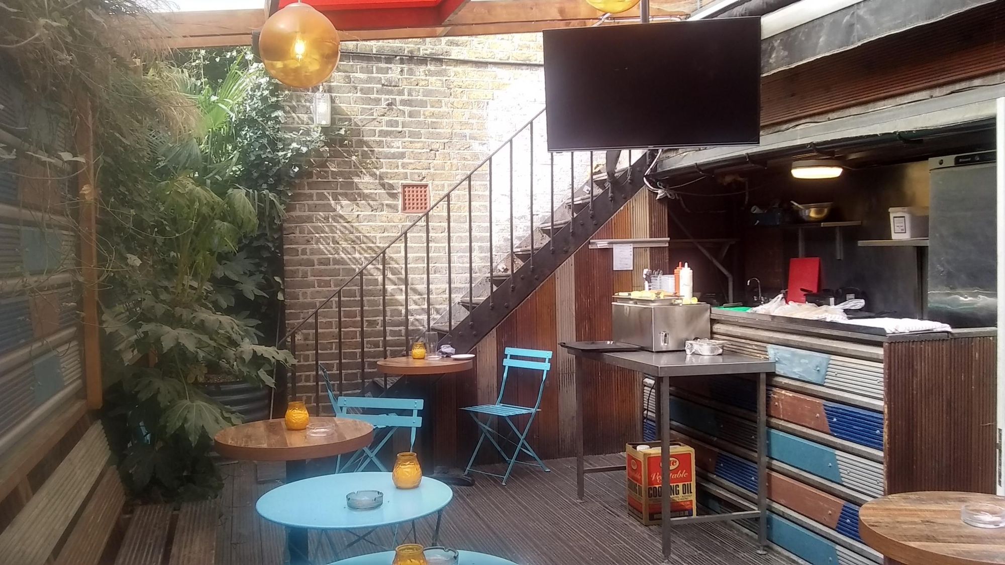 Garden April 2022. (Pub, Garden). Published on 18-04-2022