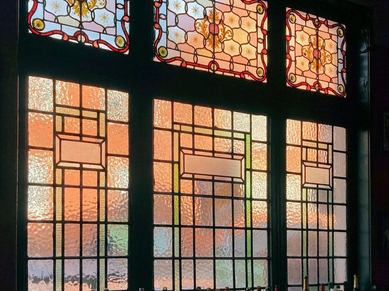 Colourful Windows May 2026. (Pub, Bar). Published on 31-05-2026 