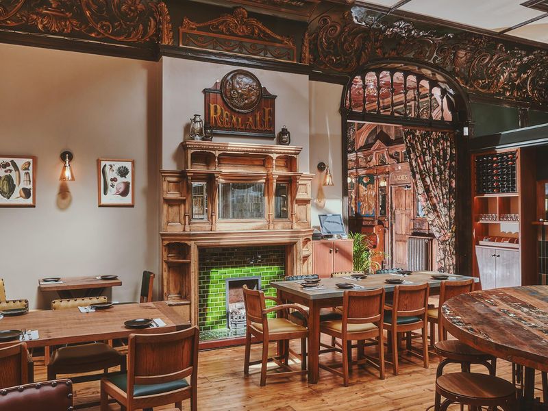 Interior after 2022 refurb. (Pub, Restaurant). Published on 27-07-2022