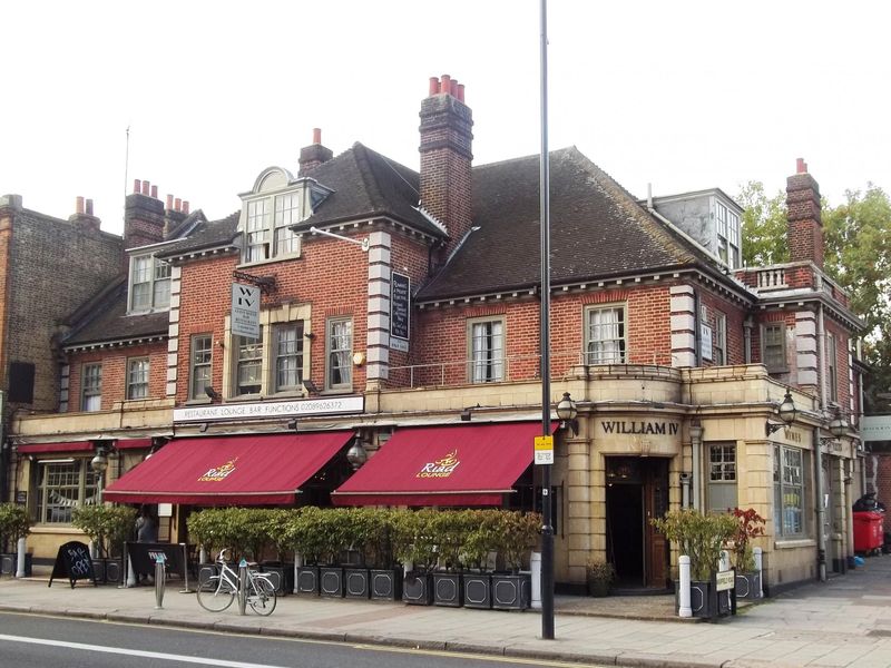 Taken September 2018 prior to 2020 change of ownership. (Pub, External). Published on 19-09-2018 