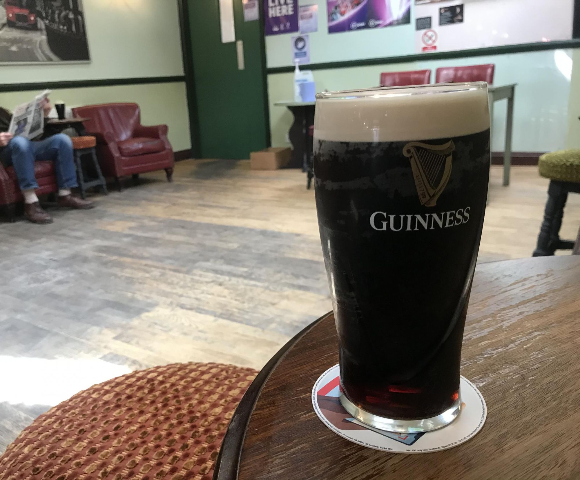Maggie's Bar Kensal Rise May 2021 - Great pint of Guinness!. (Pub, Bar). Published on 25-06-2021