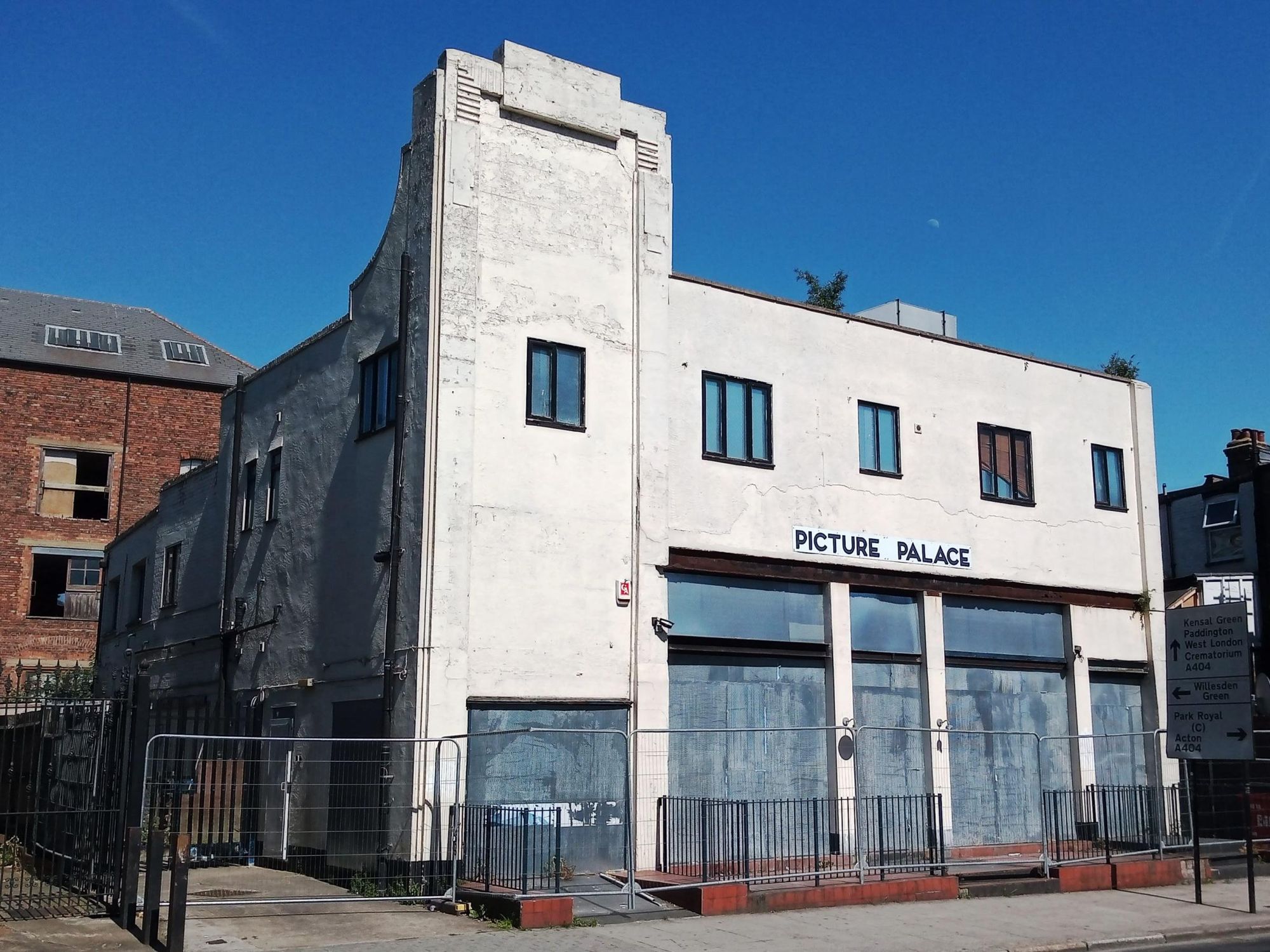 Taken during lockdown May 2020. (Pub, External). Published on 30-05-2020