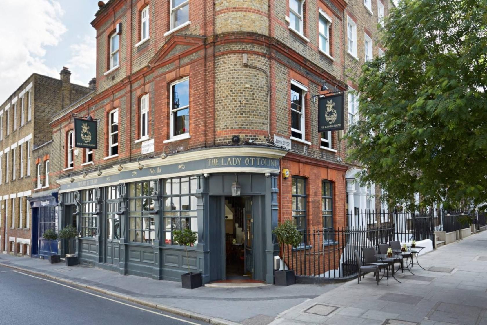 Previous image before new lick of paint applied. (Pub, External). Published on 29-03-2019