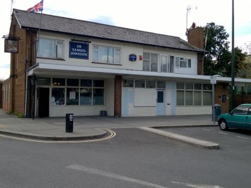 Dr Samuel Jonson, Langley Green, Crawley. (Pub, External, Key). Published on 17-08-2015