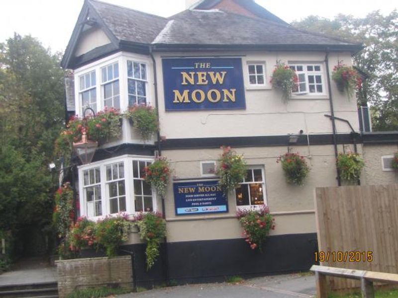 THE NEW MOON. (Pub, External, Key). Published on 26-10-2015