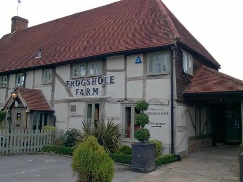 Frogshole Farm, Maidenbower, Crawley, West Sussex. (Pub, External, Key). Published on 20-08-2015