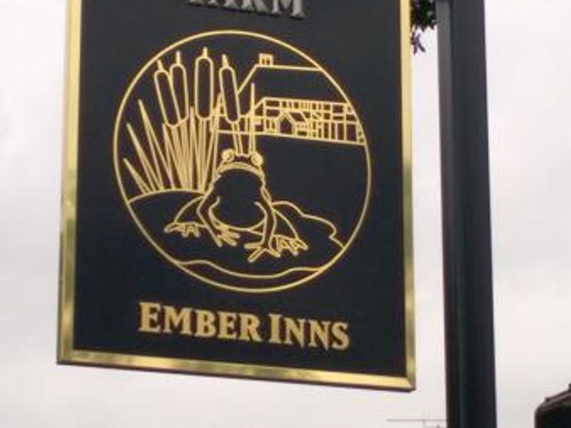 Frogshole Farm, Maidenbower, Crawley, West Sussex, pub sign. (Pub, Sign). Published on 20-08-2015