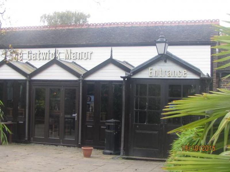 GATWICK MANOR. (Pub, External, Key). Published on 28-10-2015