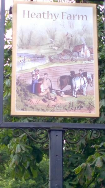 Heathy Farm pub sign. (Pub, Sign). Published on 20-08-2015