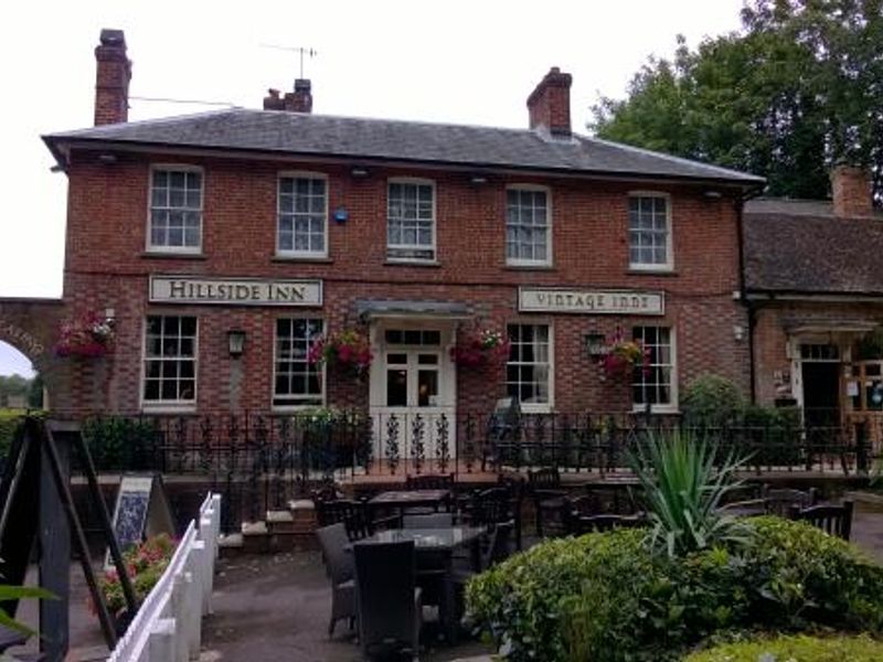 Hillside Inn, Pound Hill, Crawley, West Sussex. (Pub, External). Published on 20-08-2015