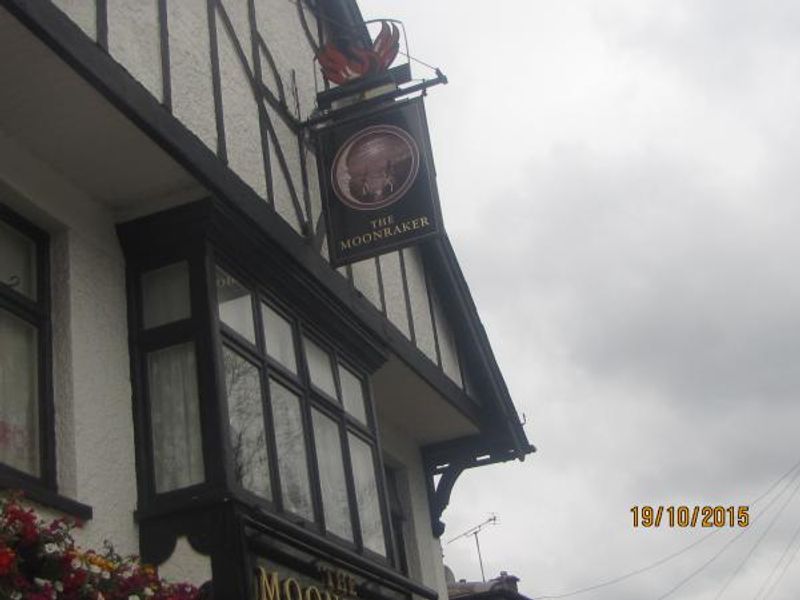 (Pub, External, Sign). Published on 28-10-2015