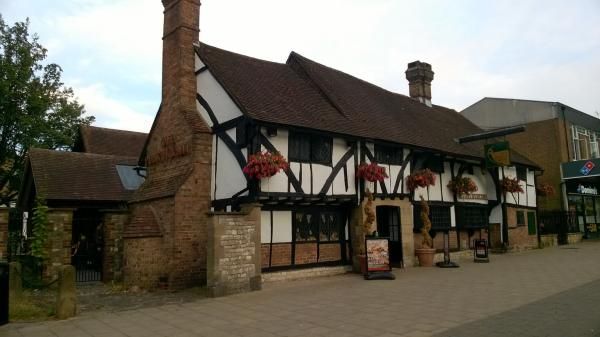 Punch Bowl, High Street, Crawley. (Pub, External). Published on 10-08-2015