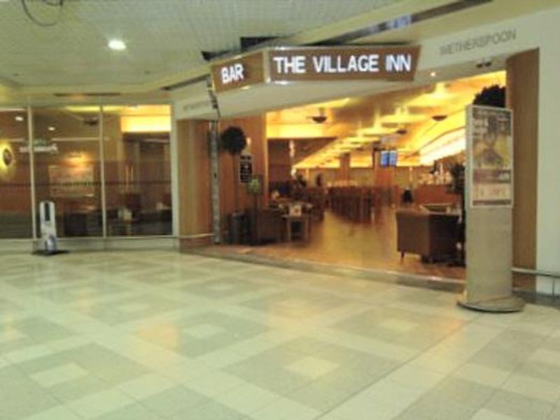 Village Inn, Gatwick. (Pub, External, Key). Published on 27-12-2012