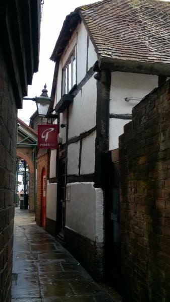 Piries Bar, Horsham, from Piries place alley. (Pub, External). Published on 13-08-2015