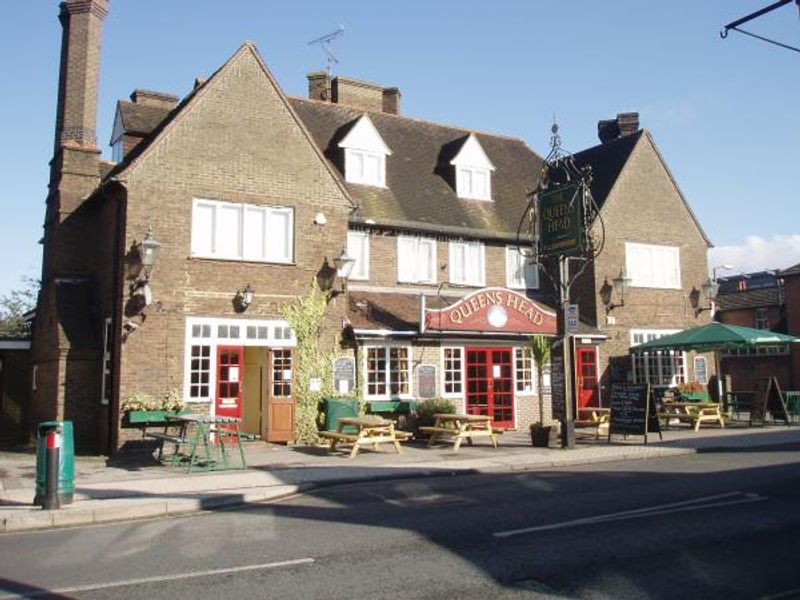 Queens Head, Horsham. (Pub, External, Key). Published on 27-12-2012