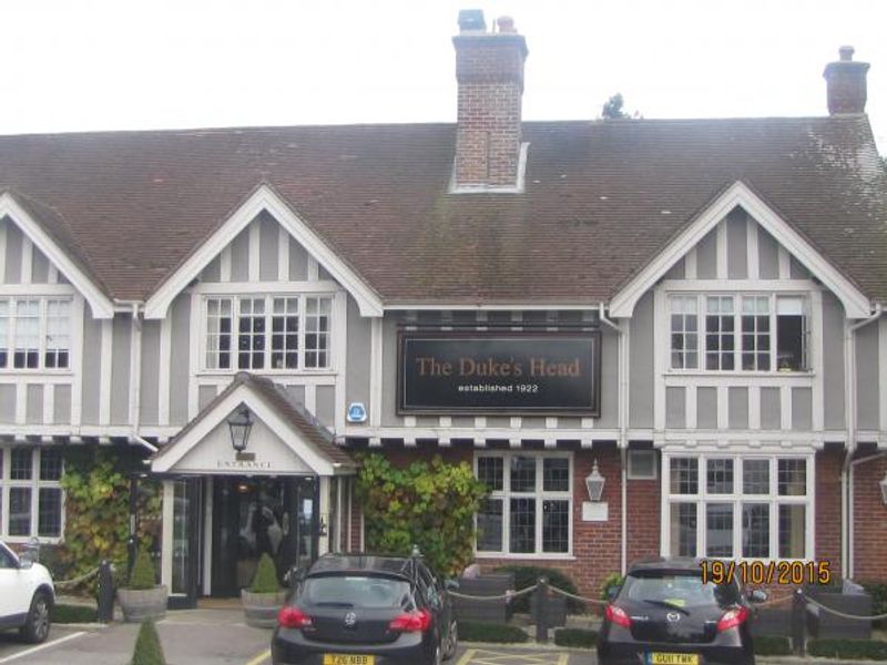 THE DUKES HEAD. (Pub, External). Published on 28-10-2015