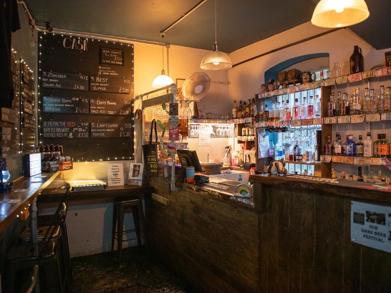 (Pub, Bar). Published on 08-09-2025 