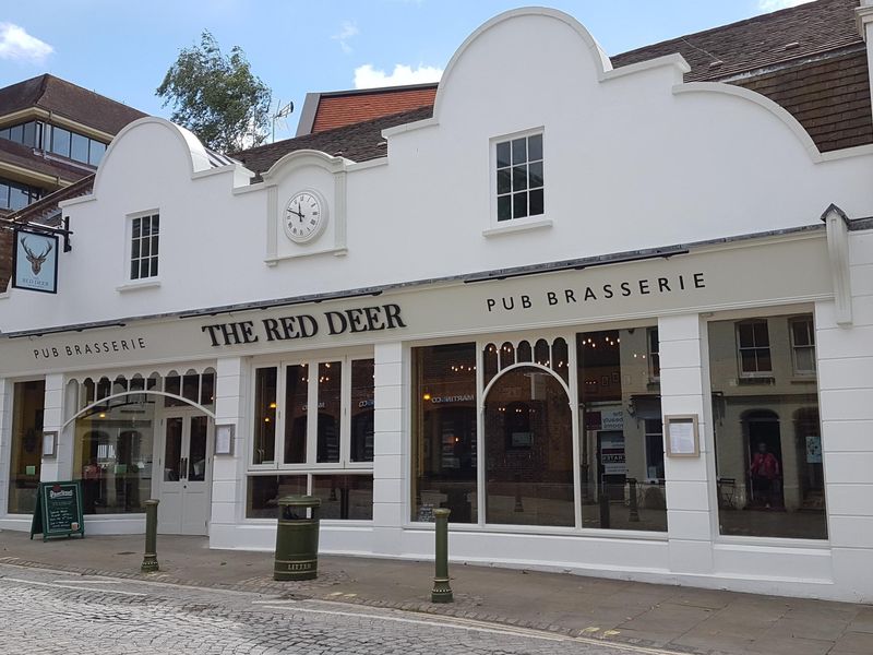 Red Deer, Horsham Carfax. (Pub, External). Published on 15-06-2019