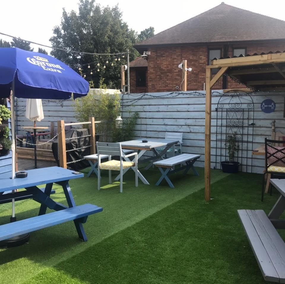 Thyme at the Tavern Courtyard. (Pub, Garden). Published on 29-09-2020