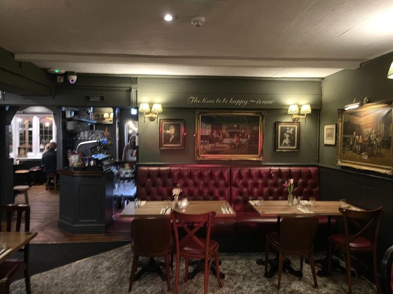 Crown Pub Egham - Dining area. (Pub, Restaurant). Published on 14-11-2025 