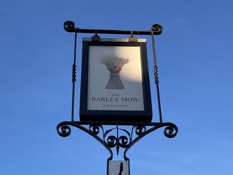 (Pub, Sign). Published on 27-11-2023