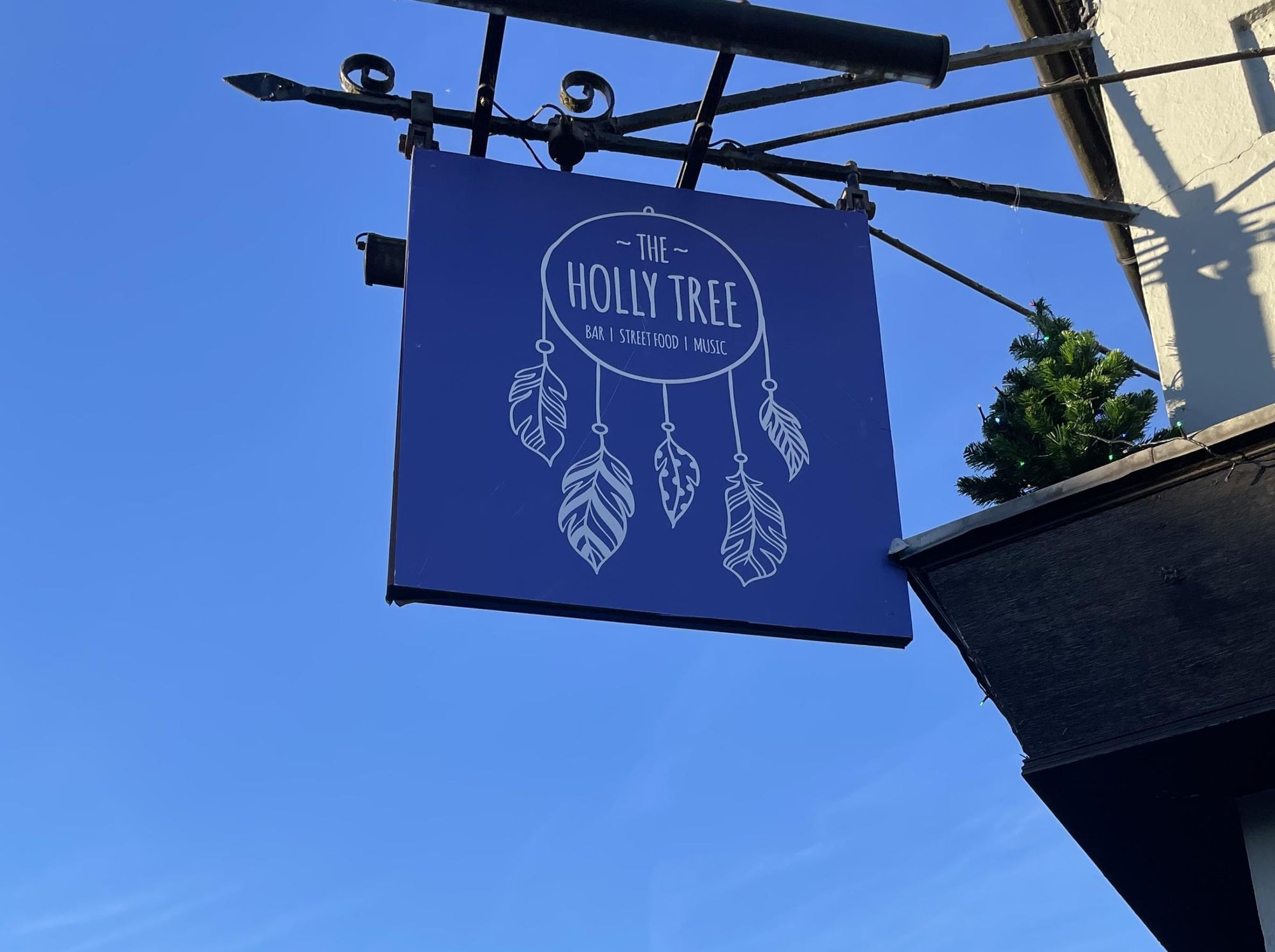 (Pub, Sign). Published on 26-11-2023