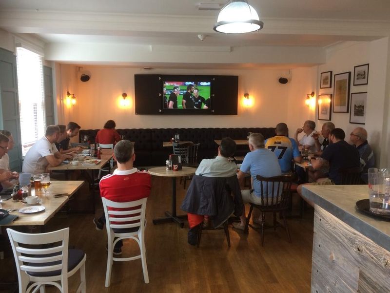 Packhorse Live Sports TV. (Pub, Customers). Published on 24-06-2017 