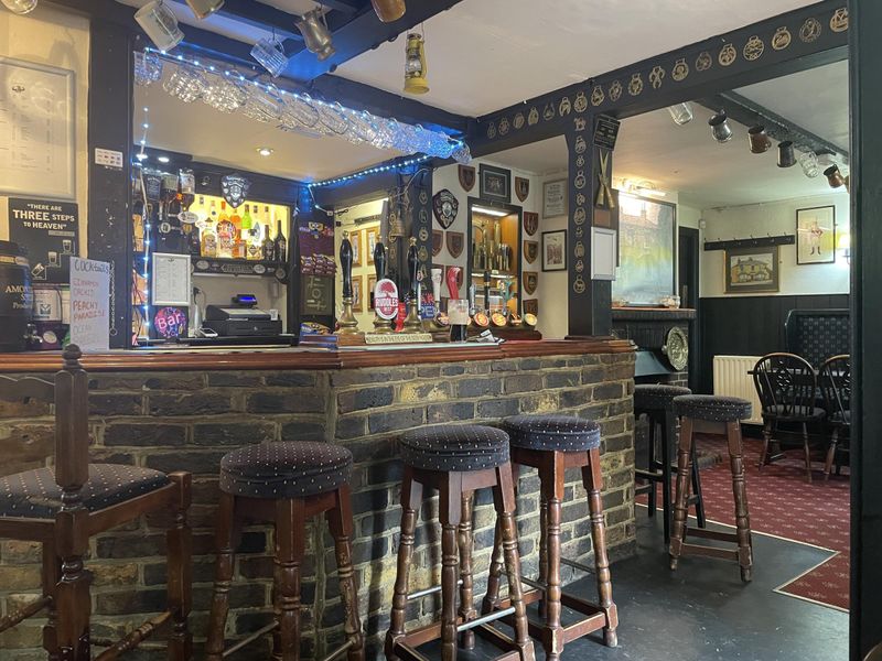 Royal Marine Lyne Bar 2025-08-30. (Pub, Bar). Published on 01-09-2025 