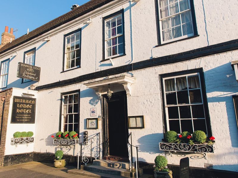 Warren Lodge Hotel 2022. (External, Key). Published on 10-10-2022
