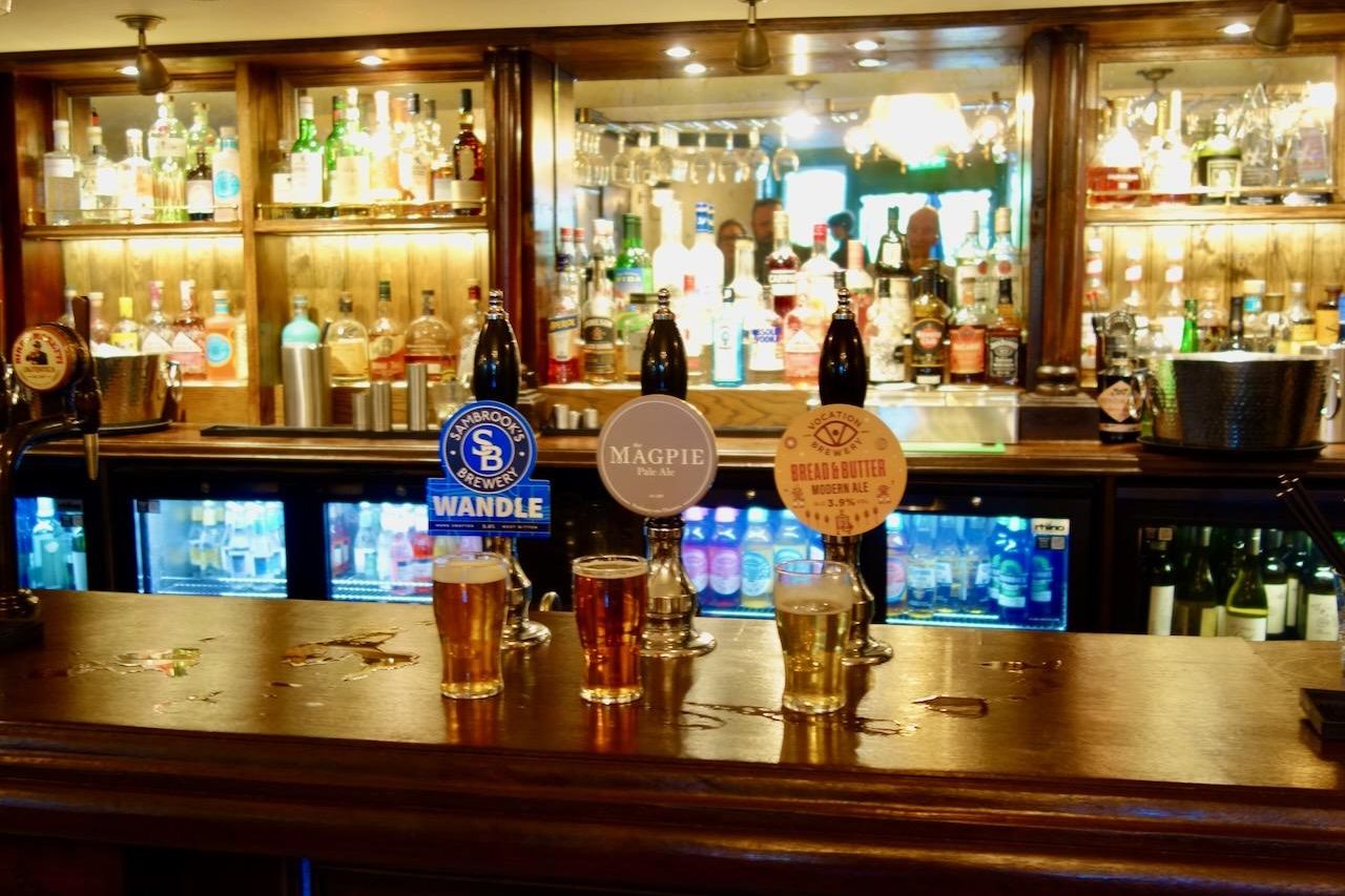 Magpie Sunbury Bar. (Pub, Bar). Published on 21-04-2025