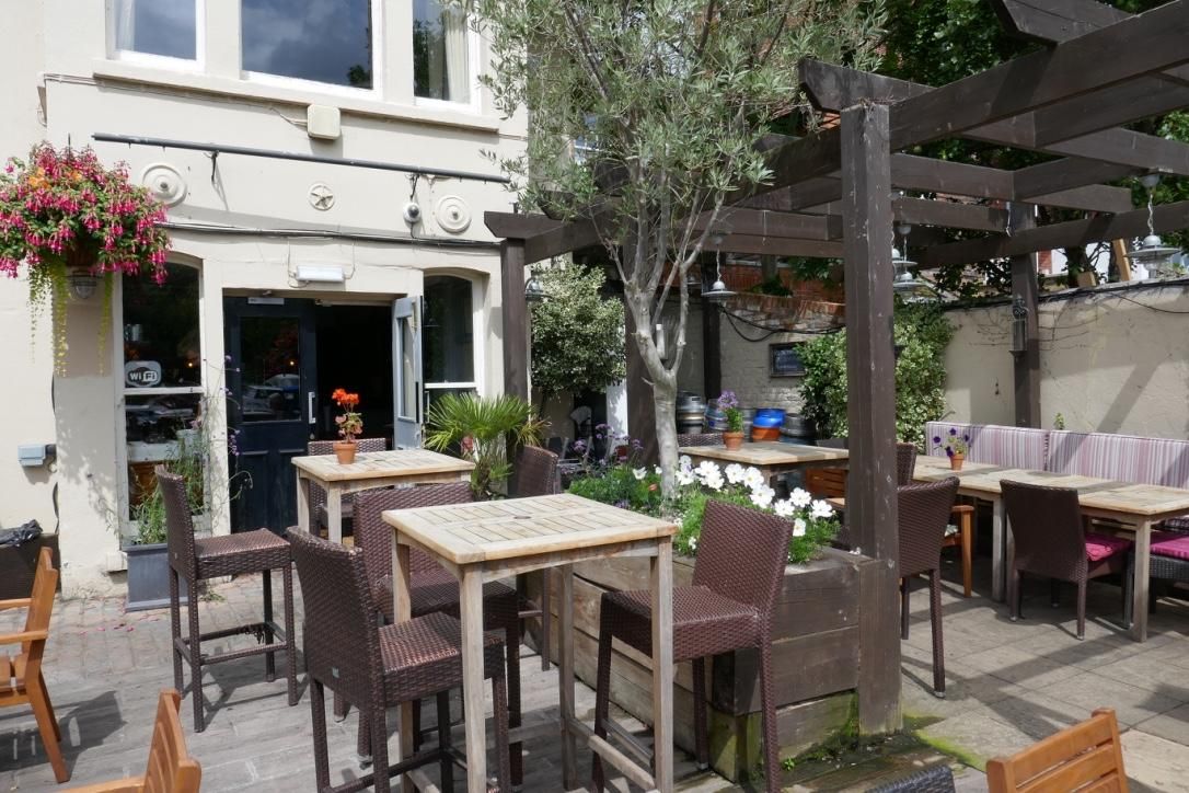 (Pub, External, Garden). Published on 12-08-2017
