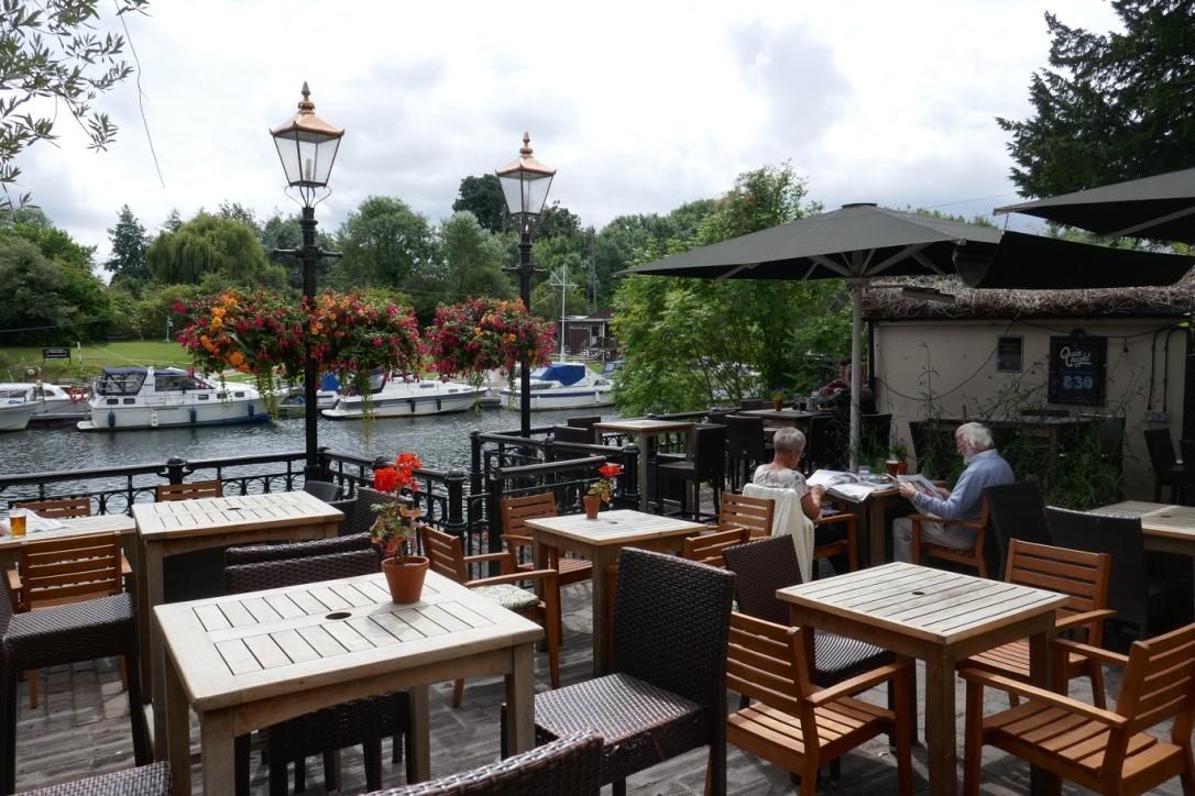 (Pub, Garden). Published on 12-08-2017