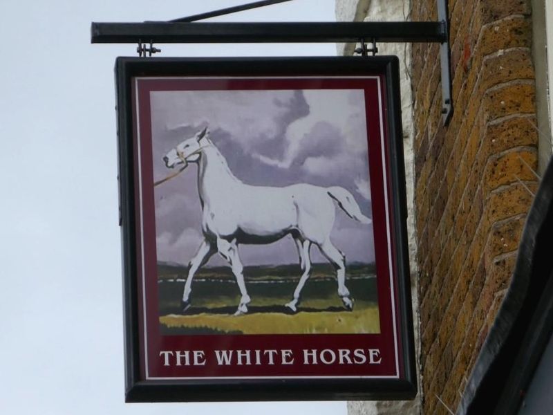 White Horse Sunbury Sign 2023. (Pub, Sign). Published on 07-03-2023 