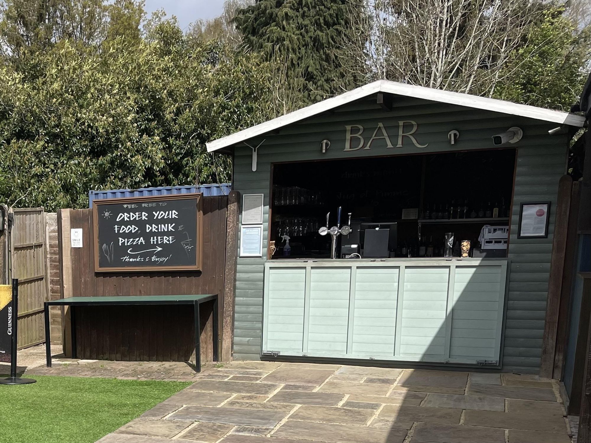 (External, Bar, Garden). Published on 08-04-2024